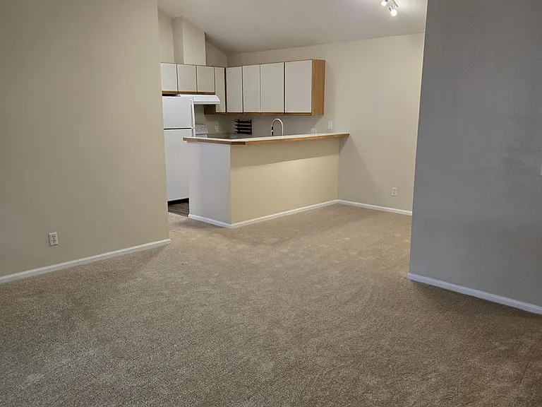 1531 NW 61st St #303 — Photo 5