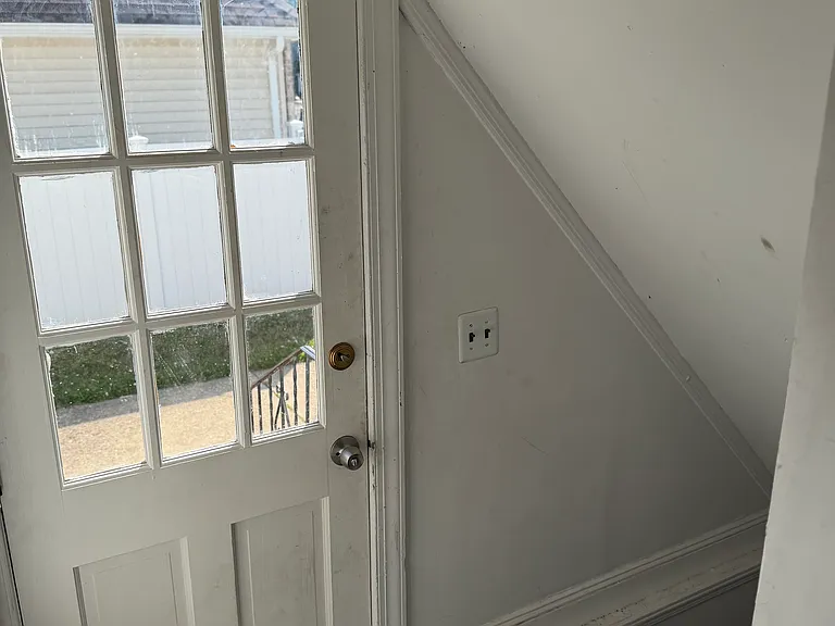 2306 Lincoln St — Photo 9