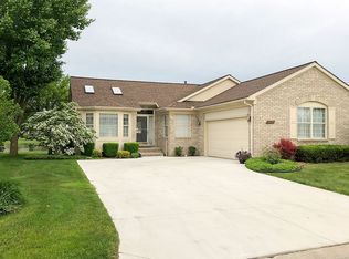 42785 Hunt Club Blvd, Sterling Heights, MI 48314