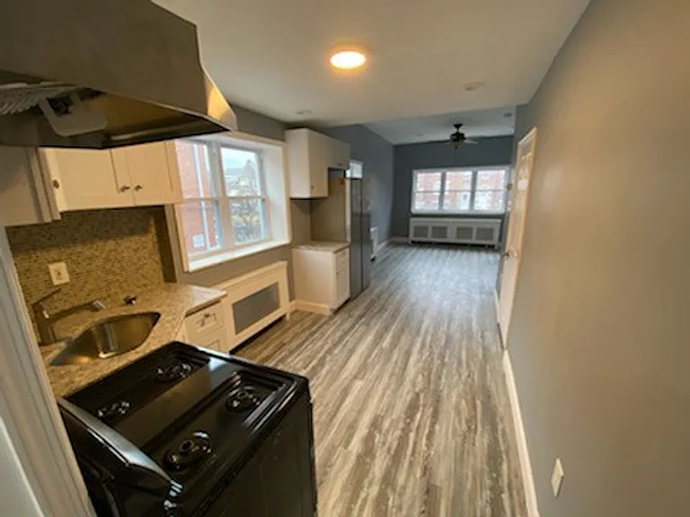 7535 Thouron Ave — Photo 2