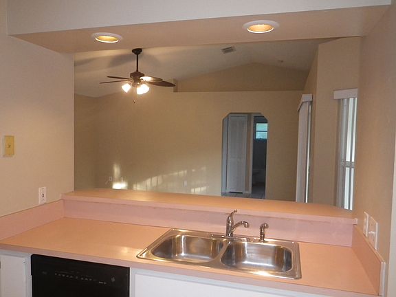 4th image of 3717 SW 12th Ave