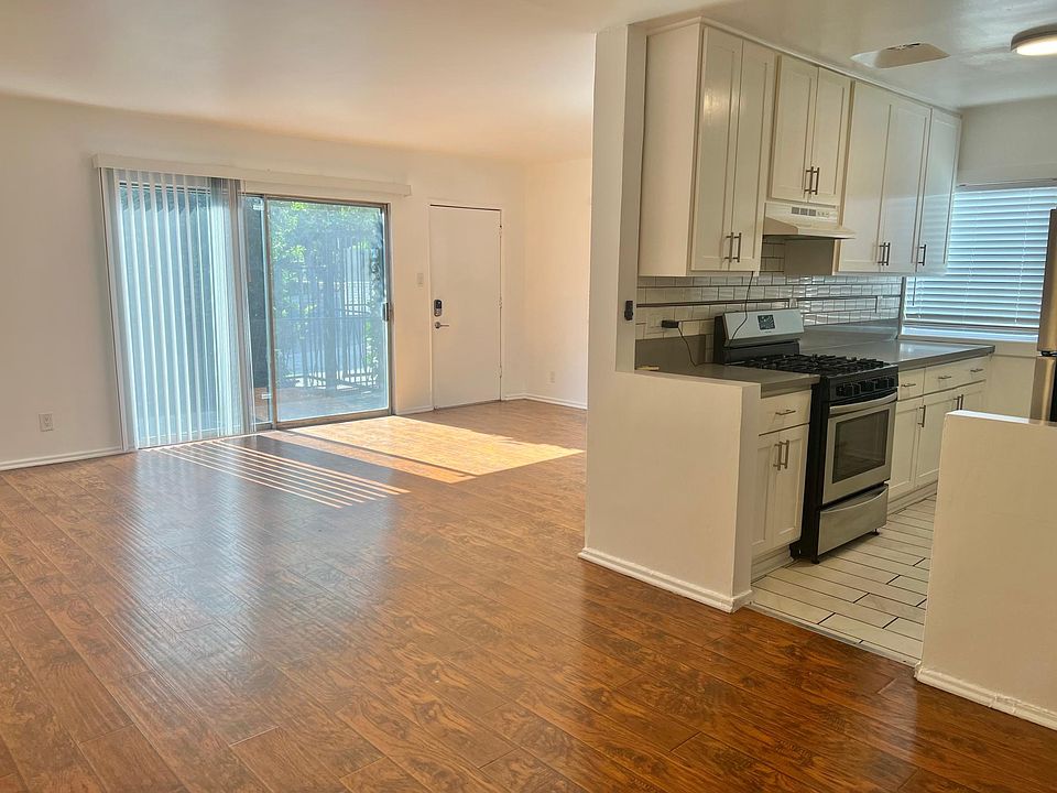 1st image of 1630 N Fuller Ave APT 2