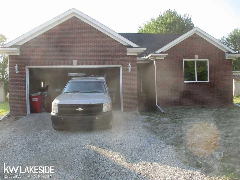 49700 Fuller Rd photo 1