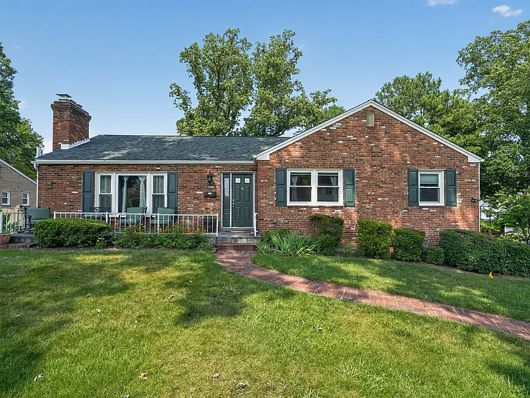 3919 N Chesterbrook Rd — Photo 23