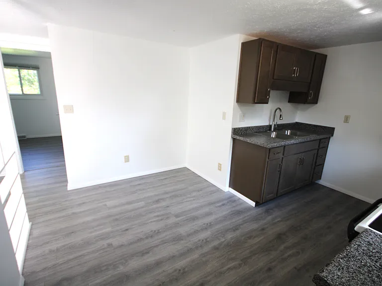1162 Jackson St — Photo 4