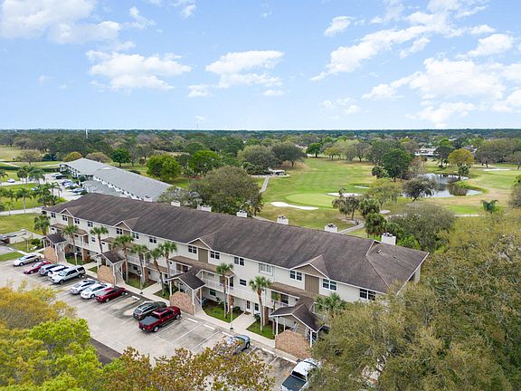 3rd image of 1600 Woodland Dr APT 8206