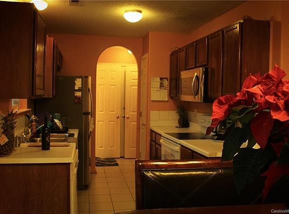 2nd image of 8155 Kings Creek Dr