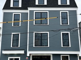 199 Condor St #5, Boston, MA 02128