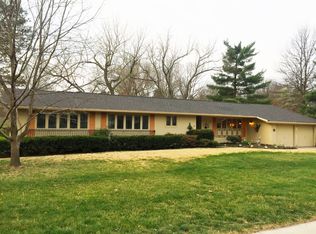 4607 Homestead Dr, Prairie Village, KS 66208