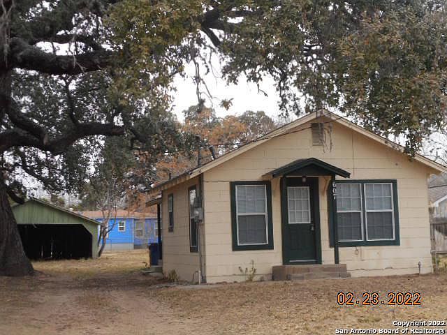 1st image of 607 San Antonio St