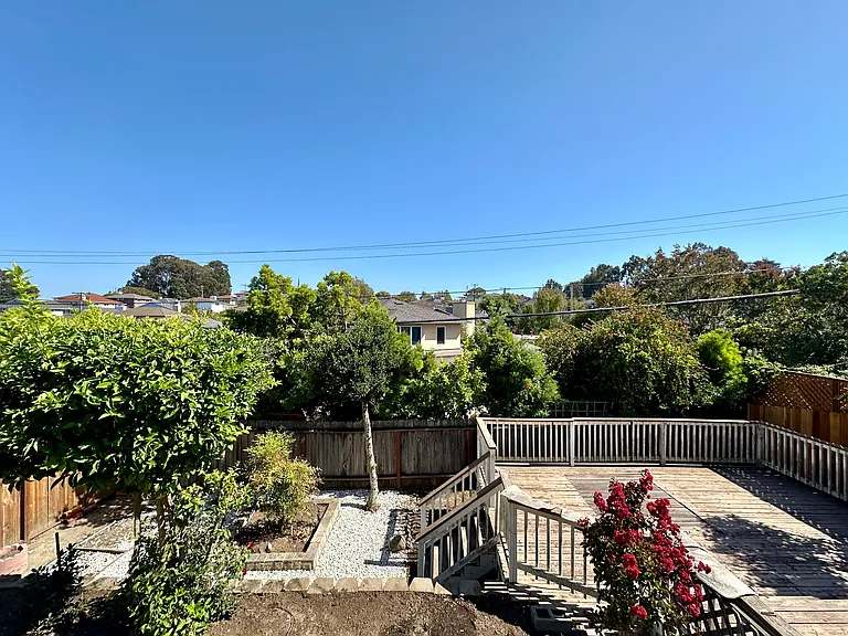 339 Paramount Dr — Photo 19