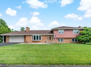 319 Hermitage Dr, Martinsburg, WV