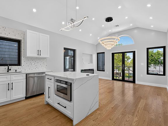 4th image of 482 John F Kennedy Blvd #2