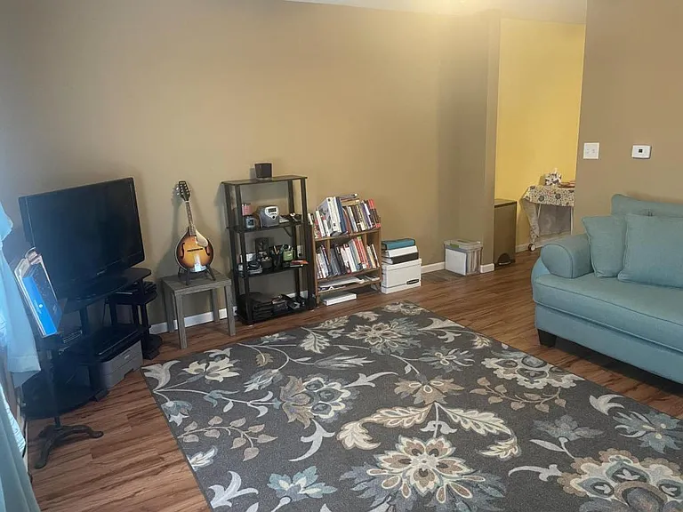 903 Nichols St #B — Photo 3