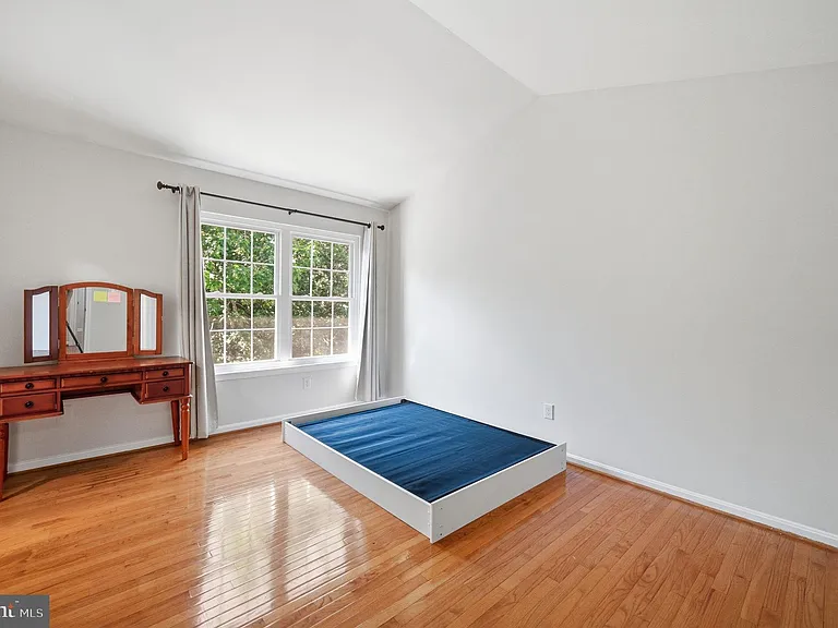 7676 Helmsdale Pl — Photo 17