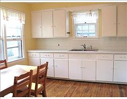 3rd image of 123 Fairview Dr