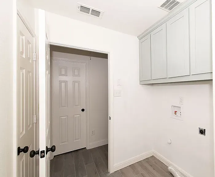 4711 Topaz Ln — Photo 9