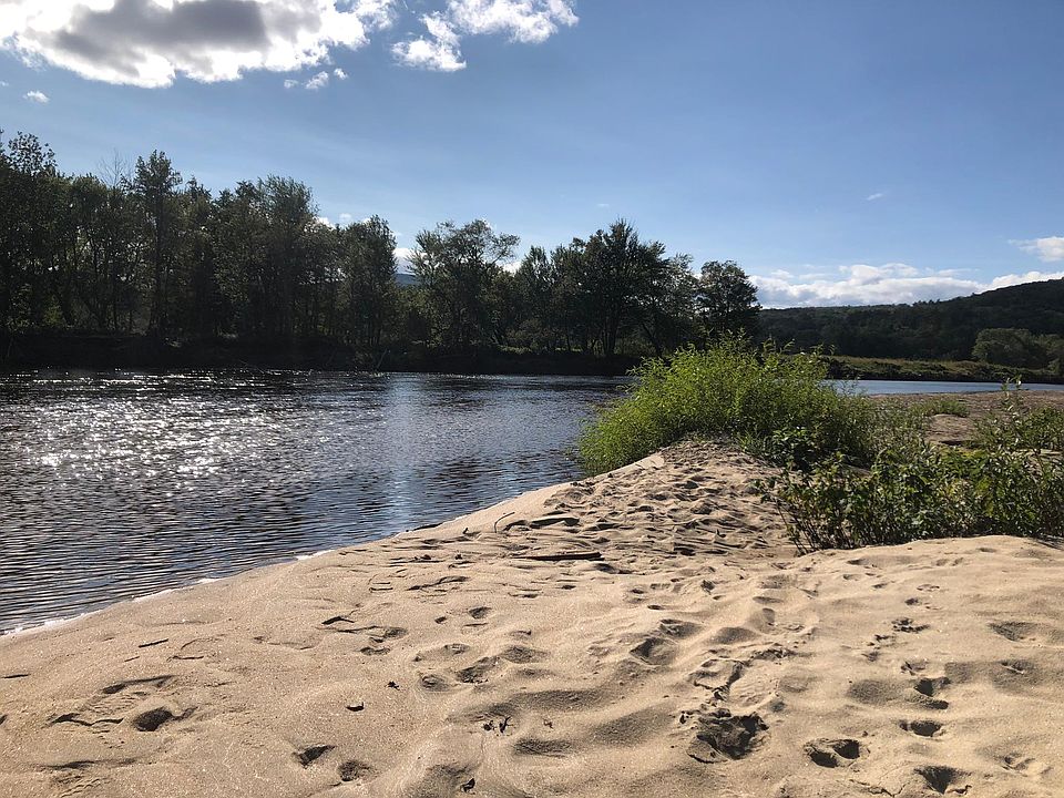float from Plymouth to your condo on a tube and land on our association's private beach