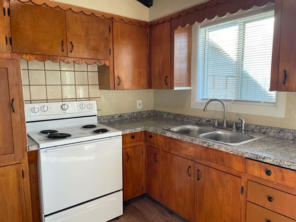 Hawthorne Duplexes 793865 Hawthorne Ave NE Salem, OR Zillow