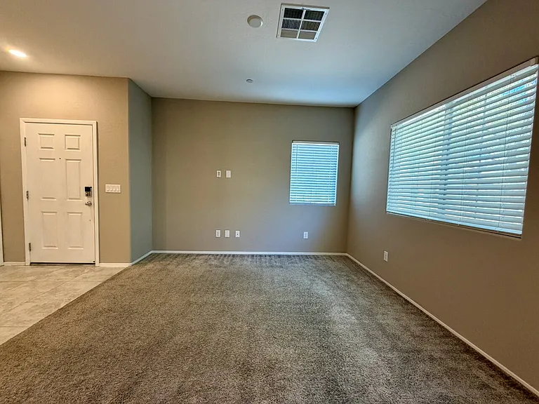 4536 Lafontaine Ct #1080 — Photo 6