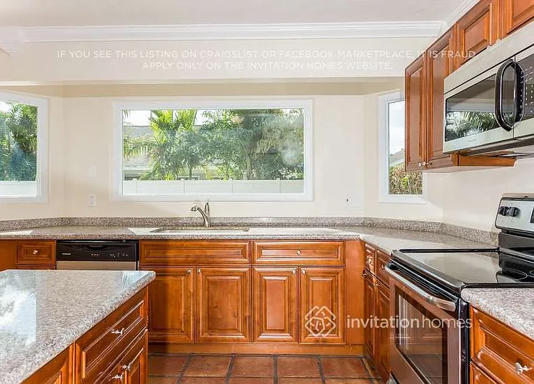 6150 Leslie St — Photo 8