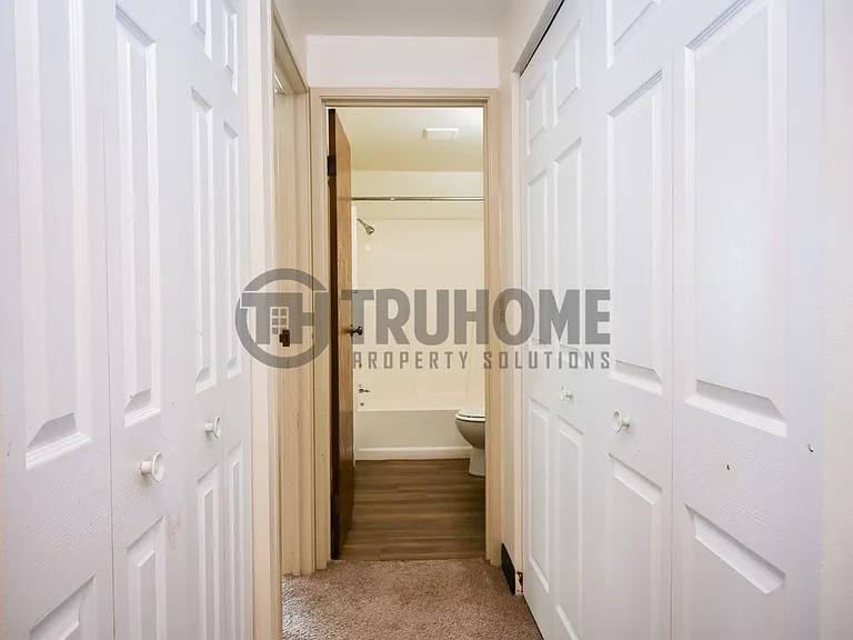 Gallery Apartments — Photo 33