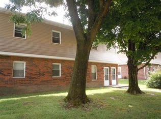 201 Anthony Dr APT B, Maryville, IL 62062