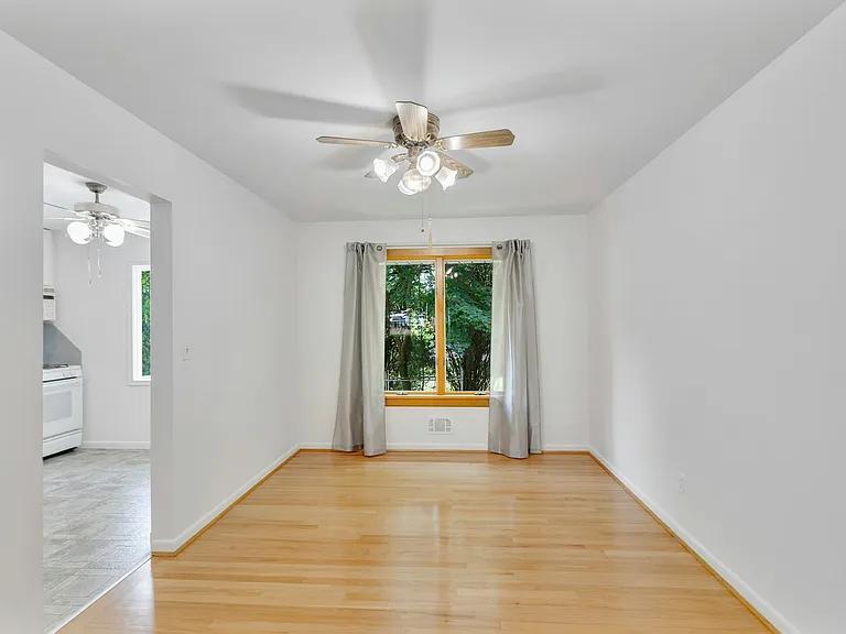 516 Knickerbocker Rd — Photo 9