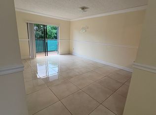5701 W 25th Ct APT 302, Hialeah, FL 33016