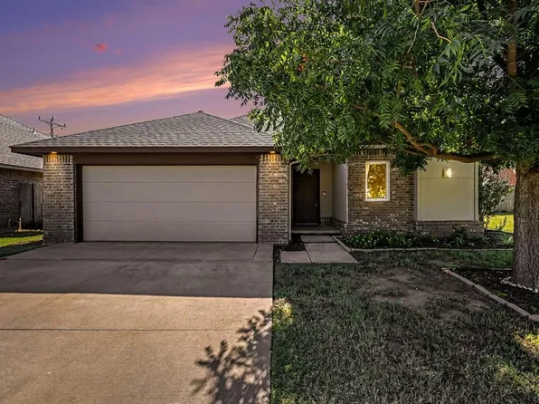 2220 NW 172nd St, Edmond, OK 73012