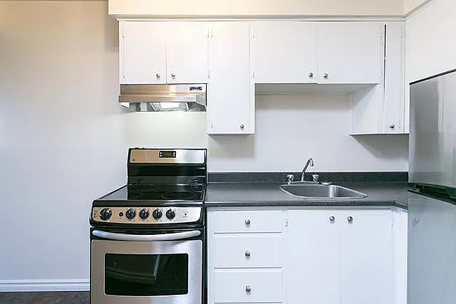 The Laurels Apartments — Photo 4
