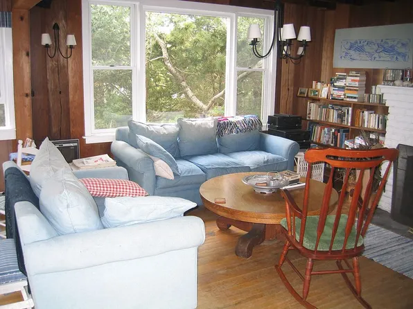 870 Evergreen Walk, Ocean Beach, NY 11770
