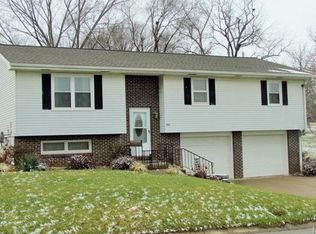 406 Elizabeth Ave, Palmyra, MO 63461