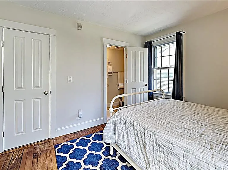 21 School St #4 — Photo 32