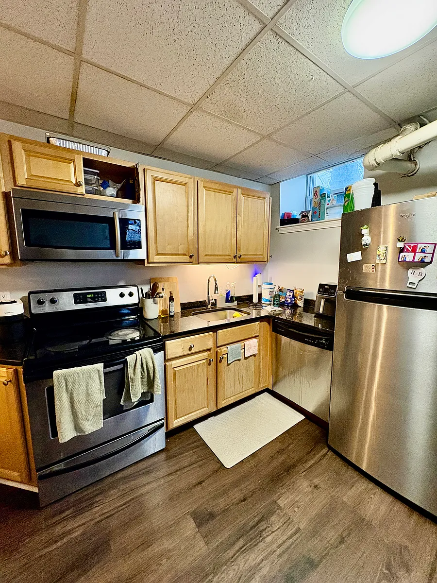 Building Photo - 211 Park Dr #45