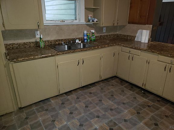 Kitchen with granite counter