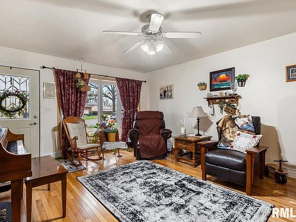 4th image of 17 Celeste Ct