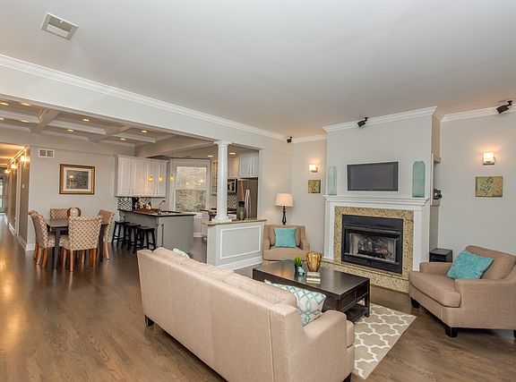 4th image of 1321 W Winnemac Ave APT 3W