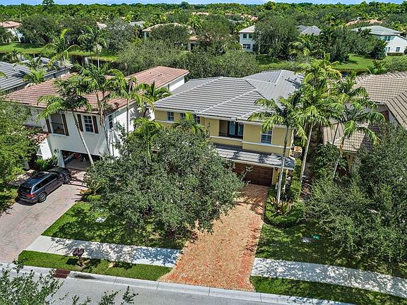 4th image of 804 Lincoln Ct