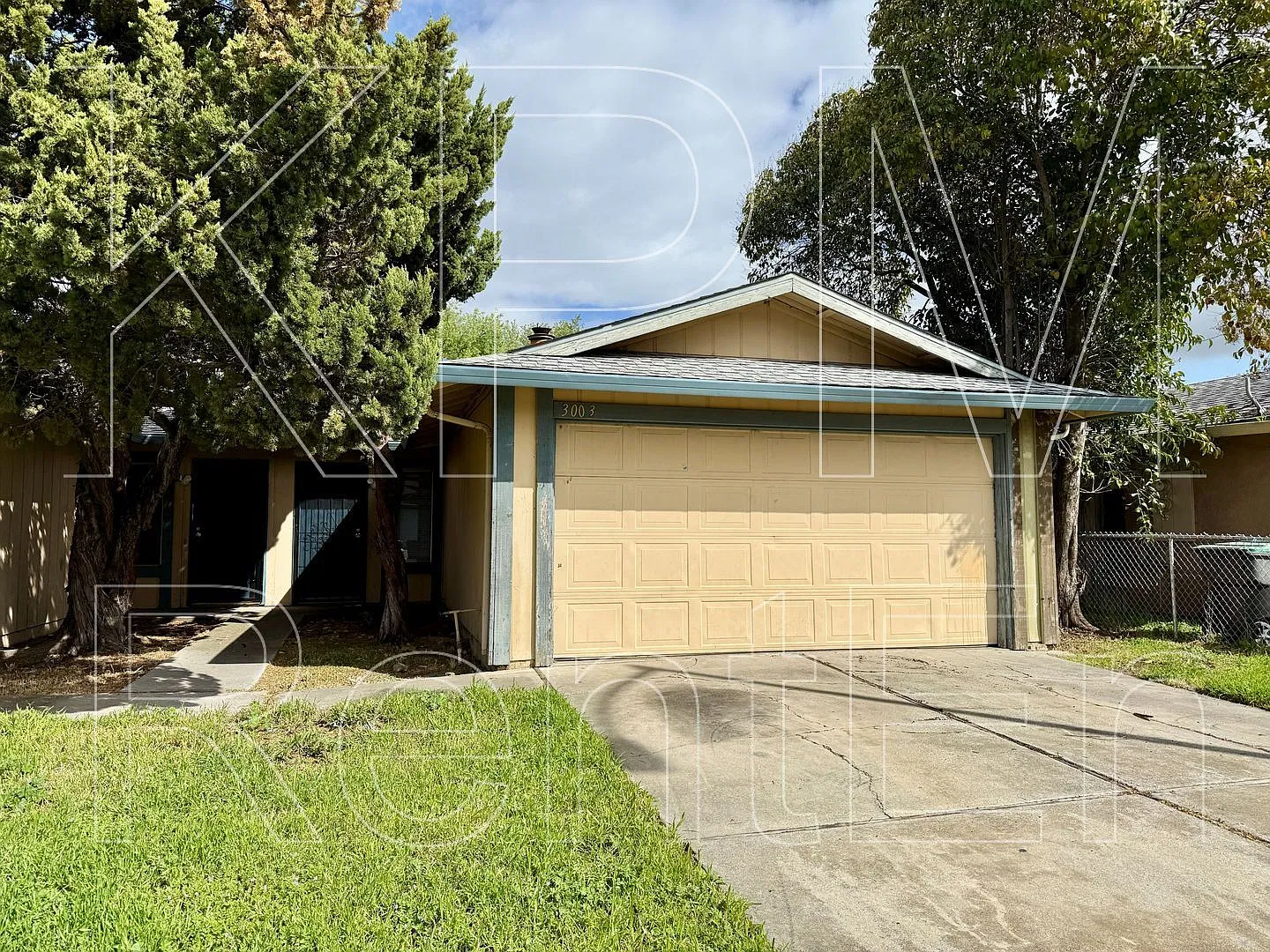 3 bed, 2.0 bath, 1170 sqft, $1,900 — Photo 1
