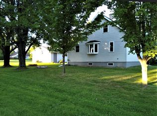 435 E Crumb St, Gilman, WI 54433