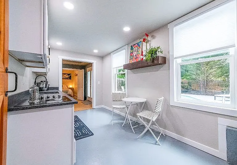 4580 Carriage Walk Ln — Photo 20