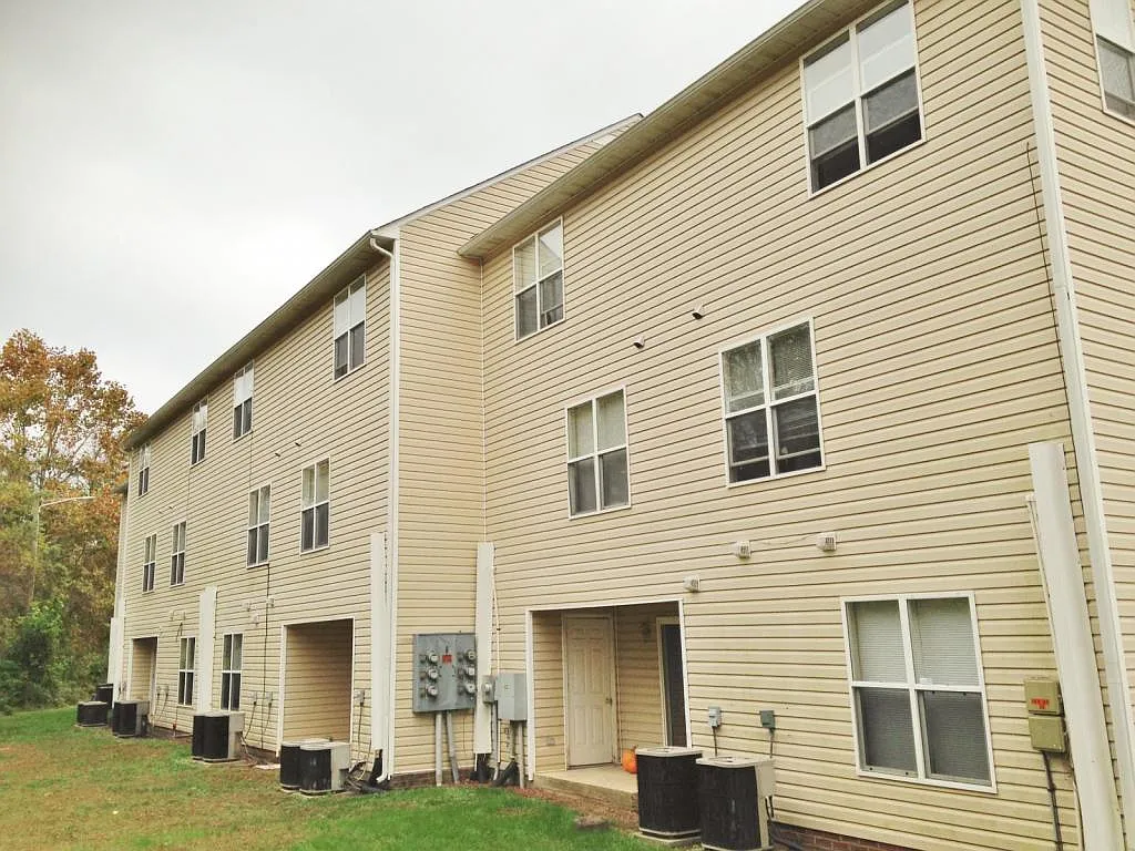 312 Ardale Dr. — Photo 2