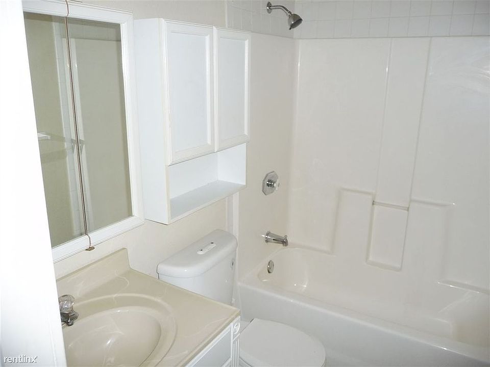 2nd image of 3758 W 5th St #0