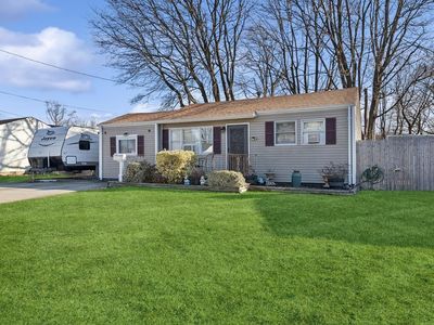 38 20th Avenue, Bay Shore, NY, 11706