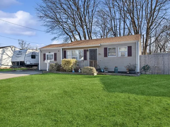 38 20th Avenue, Bay Shore, NY 11706