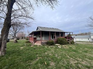 402 W Maple St, Conway, MO 65632