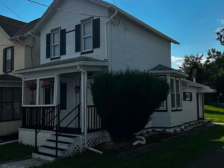 148 S Van Buren Ave — Photo 14