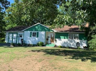89 Woodlawn Dr, Ravena, NY 12143