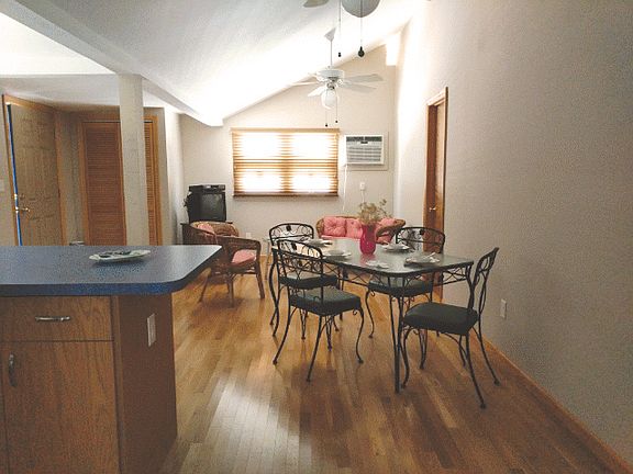 3rd image of 419 Coolidge Ave #B